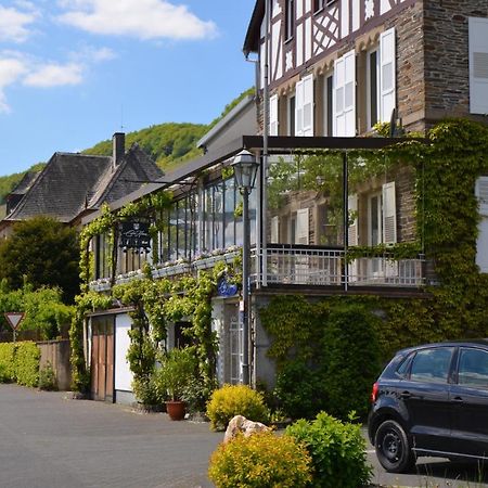 Hotel Weingut Erbes-Henn Ürzig Exteriér fotografie