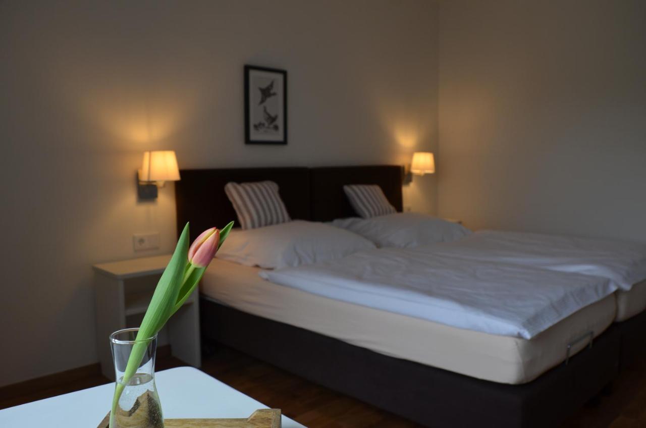 Hotel Weingut Erbes-Henn Ürzig Exteriér fotografie