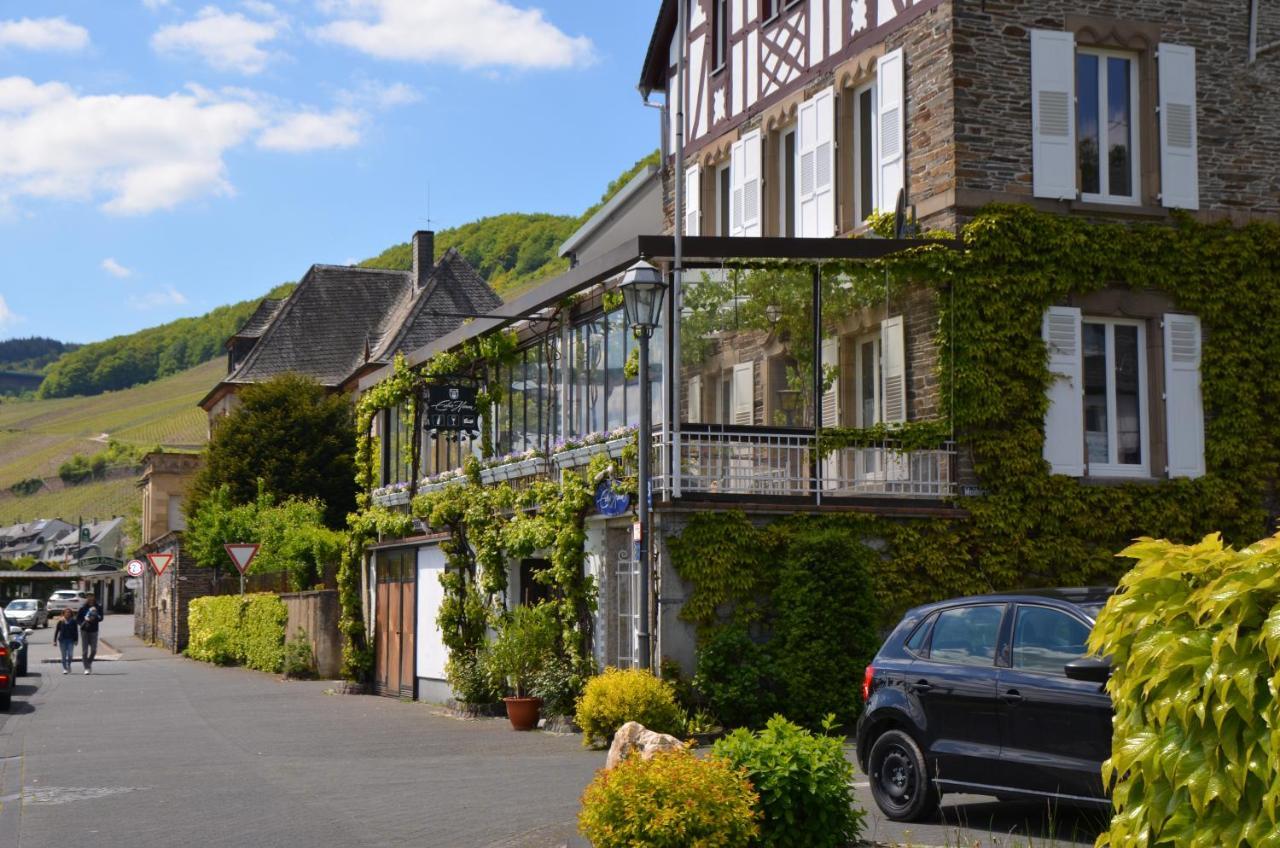 Hotel Weingut Erbes-Henn Ürzig Exteriér fotografie